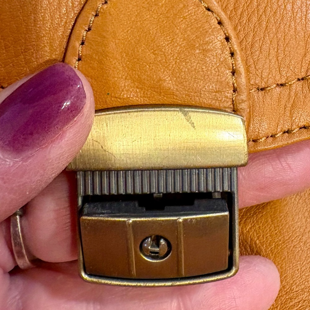 Wanderers Tan Leather Crossbody Bag and Coin Pouch - Picture 4 of 9